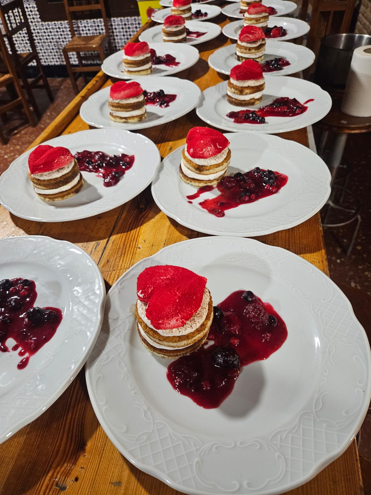 fotografia-para-el-apartado-de-quienes-somos-el-granaino-alquiler-y-servicio-de-catering-en-granada Fotografía para el apartado de quienes somos de El Granaino alquiler de sillas y mesas y servicio de catering en Granada